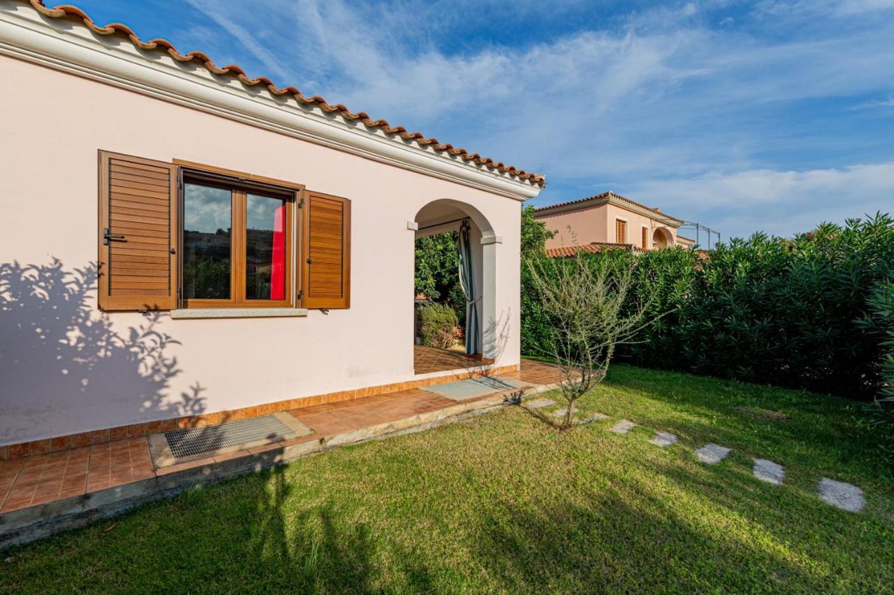 Appartamento Residenziale Trilocale 6 Posti Letto Via Sardegna San Teodoro San Teodoro  Exterior foto